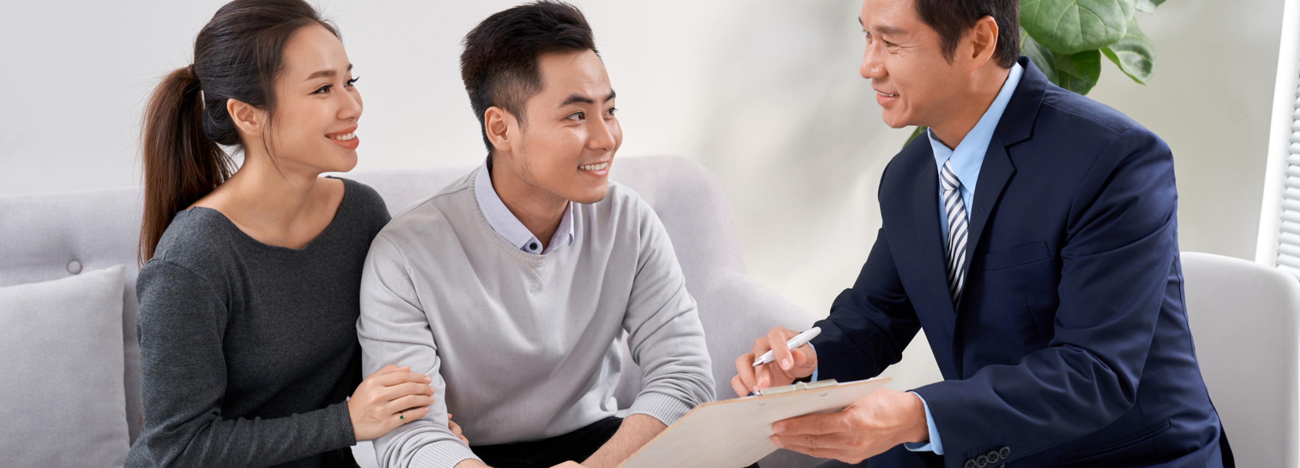 What is a licensed money lender in Singapore?